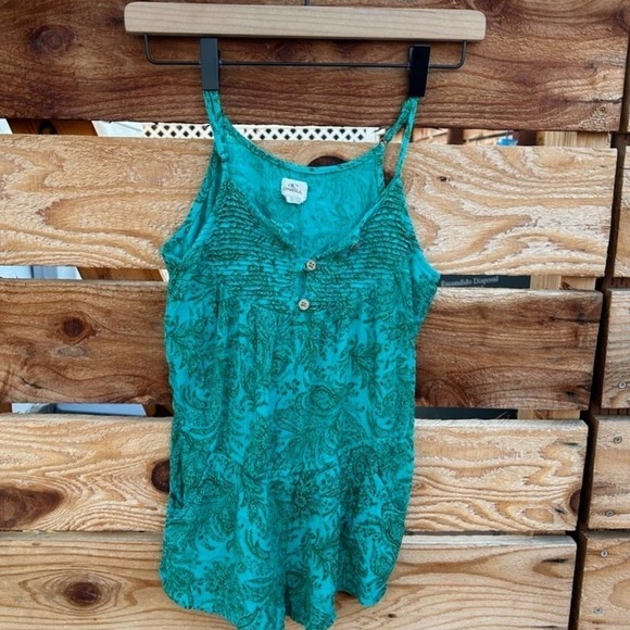 O'Neill girls shorts romper with pockets and adjustable straps.‎  Sz L - Picture 1 of 4